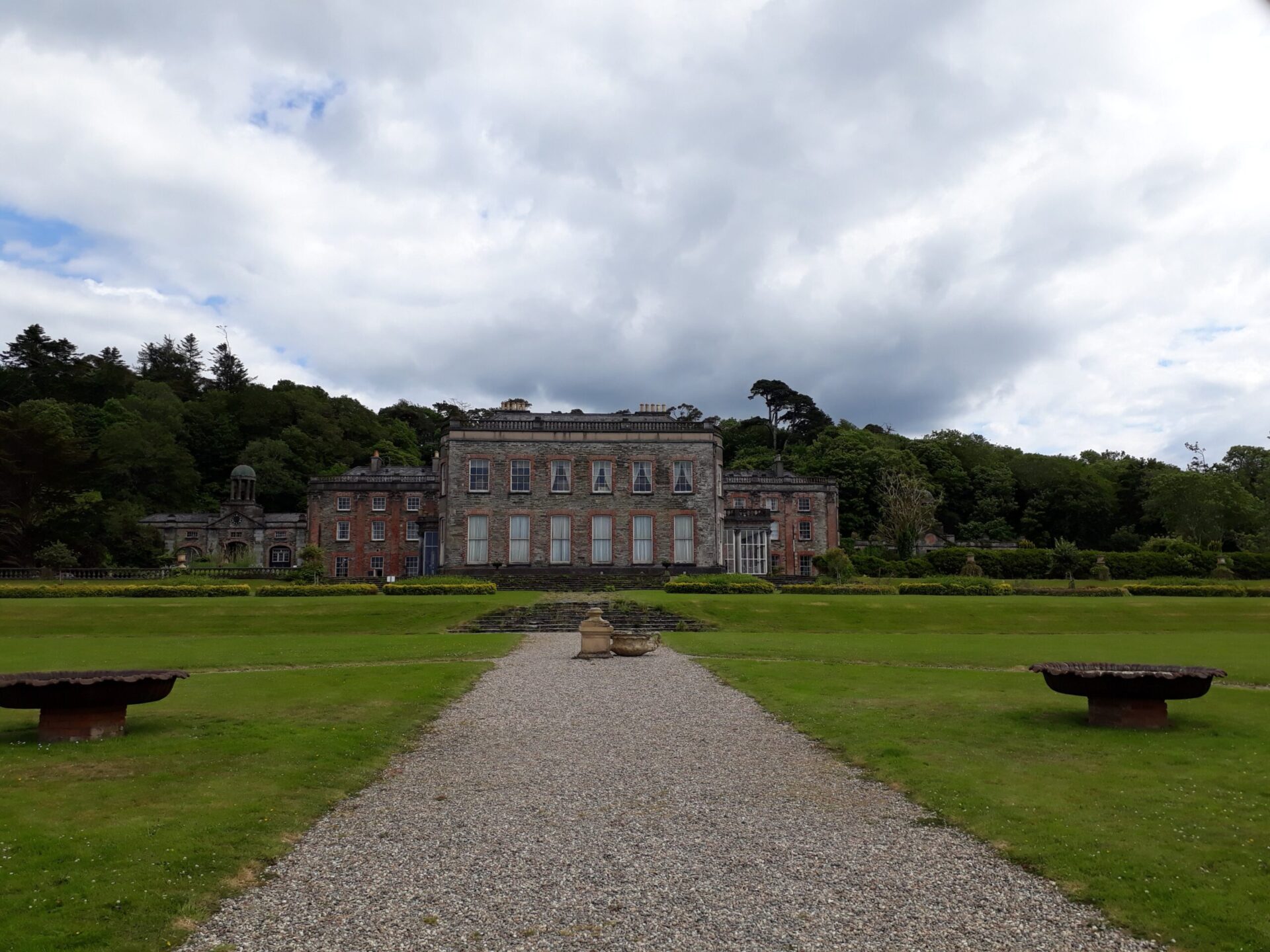 Bantry House (Ireland) – or how would Shalimar smell like